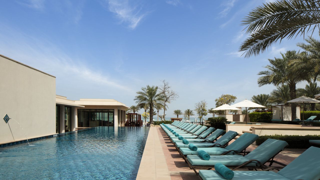 Jetzt das The St. Regis Saadiyat Island Resort, Abu Dhabi ab 1655,-€ p.P. buchen