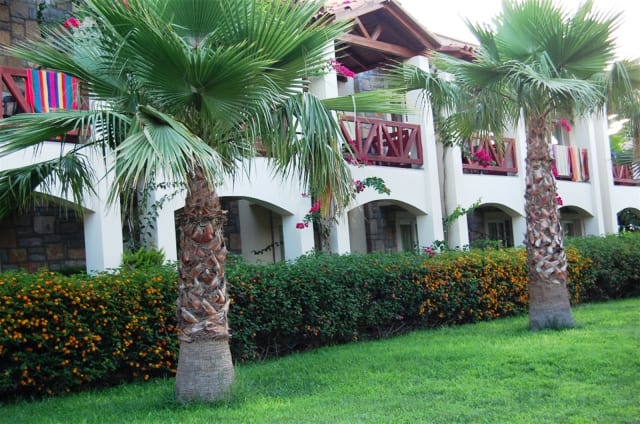 Tiana Beach Resort