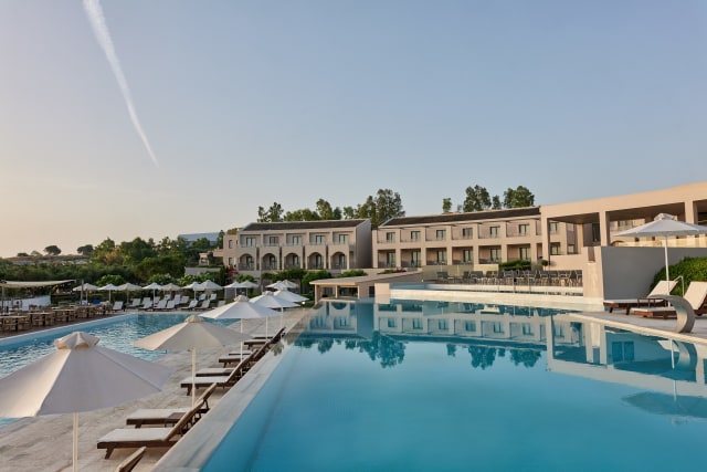 Atlantica Eleon Grand Resort, Tragaki