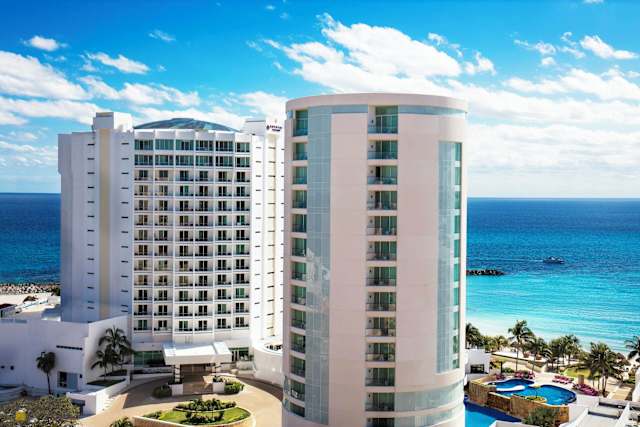 Krystal Grand Cancun