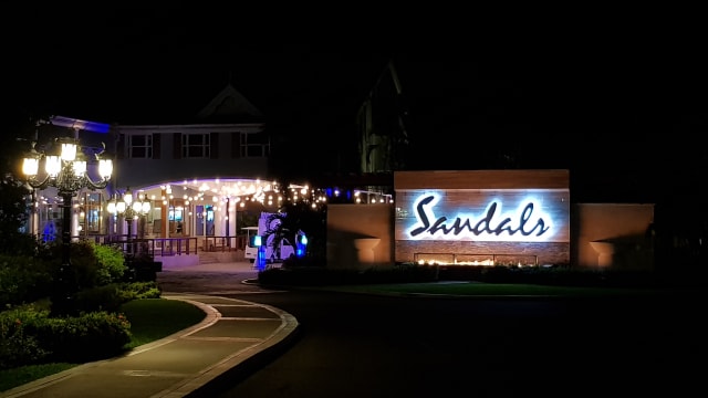 Sandals Ochi