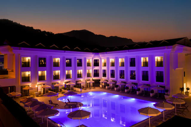 Saint Star Kemer - Adult Only +16
