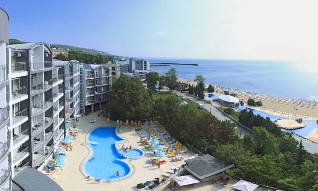 Luna Beach Hotel